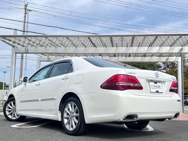 クラウン ロイヤルサルーン ユーザー様買取車輌/取扱説明書/記録簿/禁煙車/スマートキー2個/HIDヘッドライト/クルーズコントロール/パワーシート/純正.17AW/イージークローザー/モード切替/ETC(9枚目)