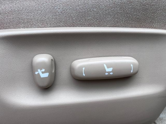 クラウン ロイヤルサルーン ユーザー様買取車輌/取扱説明書/記録簿/禁煙車/スマートキー2個/HIDヘッドライト/クルーズコントロール/パワーシート/純正.17AW/イージークローザー/モード切替/ETC(34枚目)