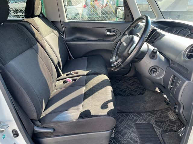 タント カスタムＲＳ　ターボ　ナビ　ＴＶ　ＥＴＣ　バックカメラ　レーダー探知機　社外１６インチアルミ　ＨＩＤフォグランプ　Ｂｌｕｅｔｏｏｔｈ（7枚目）