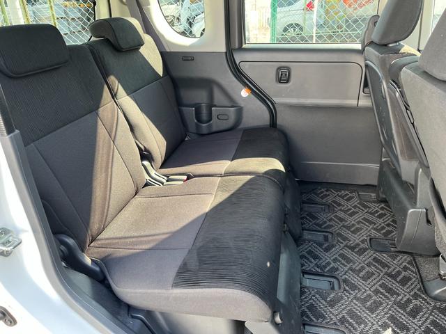 タント カスタムＲＳ　ターボ　ナビ　ＴＶ　ＥＴＣ　バックカメラ　レーダー探知機　社外１６インチアルミ　ＨＩＤフォグランプ　Ｂｌｕｅｔｏｏｔｈ（11枚目）