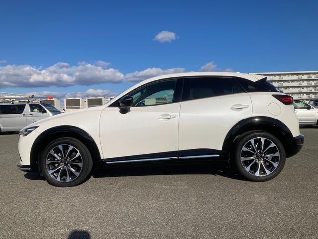 ＣＸ－３ １５Ｓ　アーバン　ドレッサー　ブラックグロッシーパッケージ　衝突被害軽減ブレーキ　追従クルコン　前後誤発進抑制機能　ブラインドスポットモニター　３６０°全周囲モニター　ホワイト合皮コンビシート　シートヒーター　ＬＥＤヘッドライト（6枚目）