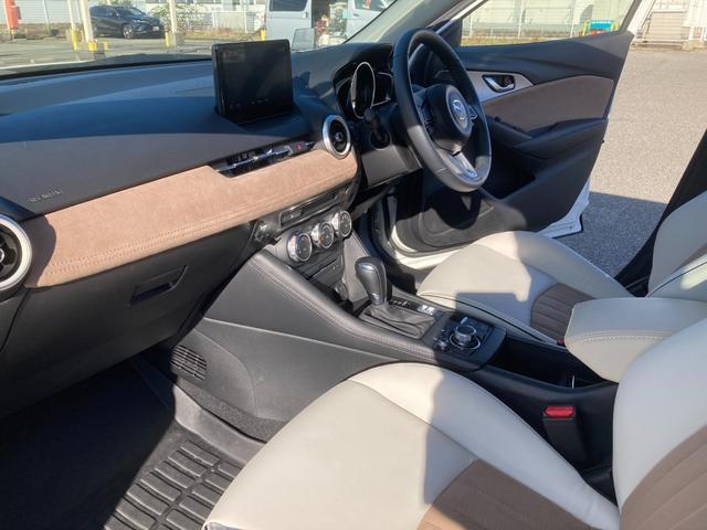 ＣＸ－３ １５Ｓ　アーバン　ドレッサー　ブラックグロッシーパッケージ　衝突被害軽減ブレーキ　追従クルコン　前後誤発進抑制機能　ブラインドスポットモニター　３６０°全周囲モニター　ホワイト合皮コンビシート　シートヒーター　ＬＥＤヘッドライト（16枚目）