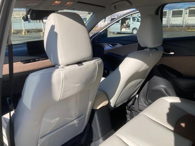 ＣＸ－３ １５Ｓ　アーバン　ドレッサー　ブラックグロッシーパッケージ　衝突被害軽減ブレーキ　追従クルコン　前後誤発進抑制機能　ブラインドスポットモニター　３６０°全周囲モニター　ホワイト合皮コンビシート　シートヒーター　ＬＥＤヘッドライト（19枚目）