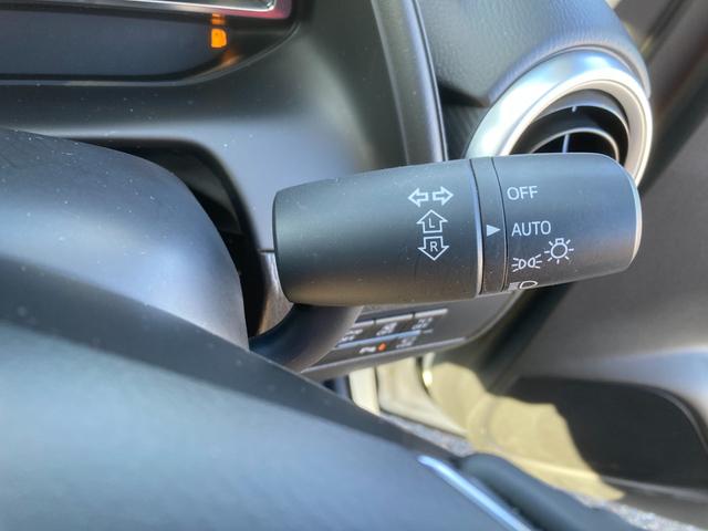 ＣＸ－３ １５Ｓ　アーバン　ドレッサー　ブラックグロッシーパッケージ　衝突被害軽減ブレーキ　追従クルコン　前後誤発進抑制機能　ブラインドスポットモニター　３６０°全周囲モニター　ホワイト合皮コンビシート　シートヒーター　ＬＥＤヘッドライト（30枚目）