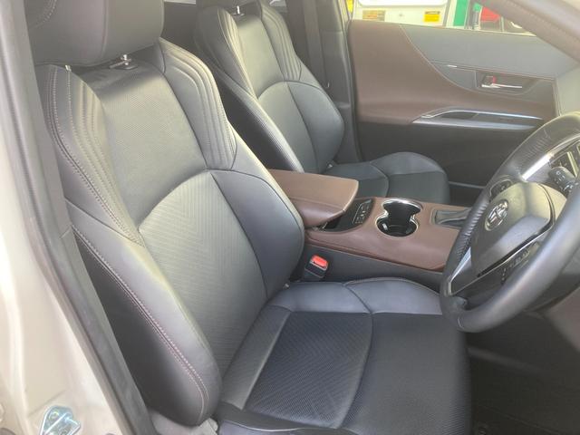 ハリアーハイブリッド Ｚ　レザーパッケージ　調光パノラマルーフ　衝突被害軽減ブレーキ　レーダークルーズ　ブラウンステッチ入革シート　ＪＢＬサウンドシステム　純正１２．３インチナビ　フルセグＴＶ　全周囲モニター　シートエアコン　パワーＢドア　禁煙（13枚目）