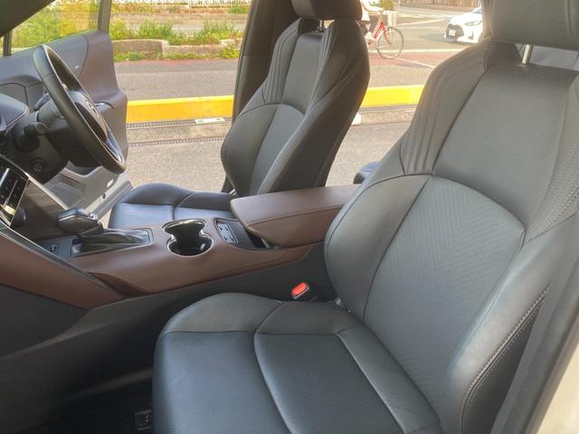 ハリアーハイブリッド Ｚ　レザーパッケージ　調光パノラマルーフ　衝突被害軽減ブレーキ　レーダークルーズ　ブラウンステッチ入革シート　ＪＢＬサウンドシステム　純正１２．３インチナビ　フルセグＴＶ　全周囲モニター　シートエアコン　パワーＢドア　禁煙（18枚目）