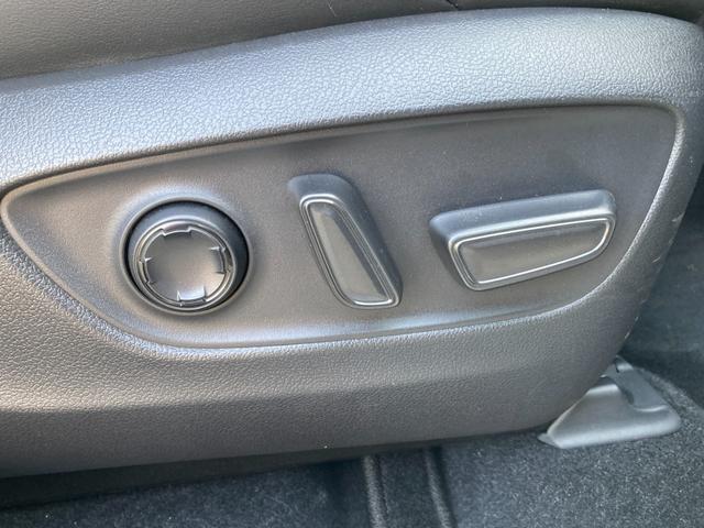 ハリアーハイブリッド Ｚ　レザーパッケージ　調光パノラマルーフ　衝突被害軽減ブレーキ　レーダークルーズ　ブラウンステッチ入革シート　ＪＢＬサウンドシステム　純正１２．３インチナビ　フルセグＴＶ　全周囲モニター　シートエアコン　パワーＢドア　禁煙（30枚目）