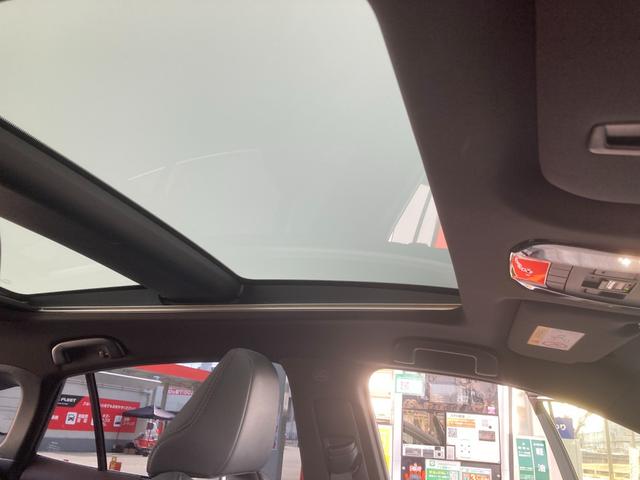 ハリアーハイブリッド Ｚ　レザーパッケージ　調光パノラマルーフ　衝突被害軽減ブレーキ　レーダークルーズ　ブラウンステッチ入革シート　ＪＢＬサウンドシステム　純正１２．３インチナビ　フルセグＴＶ　全周囲モニター　シートエアコン　パワーＢドア　禁煙（54枚目）