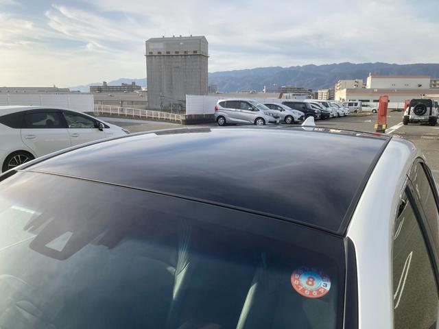 ハリアーハイブリッド Ｚ　レザーパッケージ　調光パノラマルーフ　衝突被害軽減ブレーキ　レーダークルーズ　ブラウンステッチ入革シート　ＪＢＬサウンドシステム　純正１２．３インチナビ　フルセグＴＶ　全周囲モニター　シートエアコン　パワーＢドア　禁煙（77枚目）