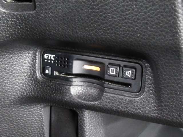 G・Lホンダセンシング iphone対応ナビRカメラETC メモリーナビ バックカメラ ETC ホンダセンシング LEDヘッドライト ETC 両側電動スライドドア サイド&カーテンエアバック ワンオーナー 後席ロールシェード 運転席ハイトアジャスターシート(7枚目)