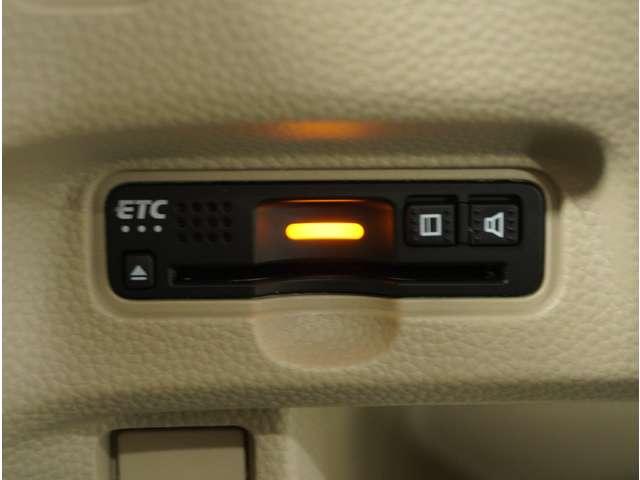 G・Lホンダセンシング ナビゲーションシステム バックカメラ ETC インターナビゲーション シートヒーター 後席サンシェード オートエアコン スマートキーシステム リアワイパー フロントグラデーションガラス USBジャック(13枚目)