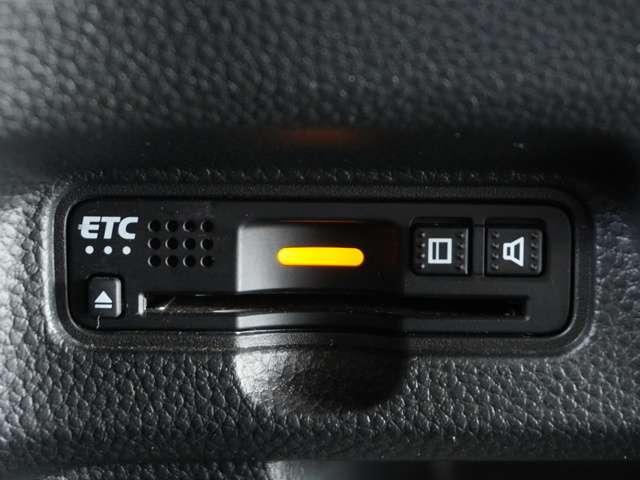 G・Lホンダセンシング ナビゲーション バックカメラ ETC インターナビゲーション フロントスポイラー インテリア内装ブラック リアワイパー アルミホイール LEDヘッドライト プライバシーガラス オートエアコン 熱線(14枚目)