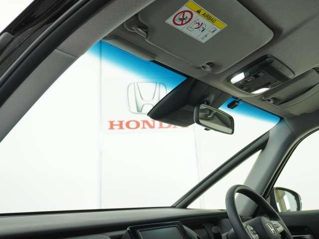 e:HEVホーム 社用車 ナビゲーションシステム バックカメラ ETC 電動パーキングブレーキシステム 液晶メーター スマートキーシステム リアワイパー 熱線 オートエアコン 合成皮革コンビシート インテリア内装黒(7枚目)