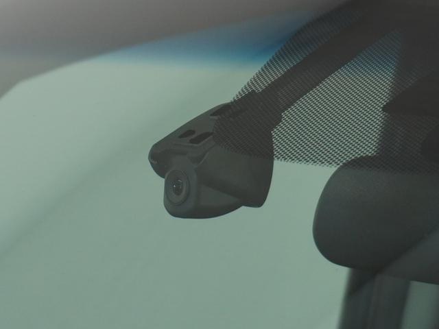 フリード Ｇ・ホンダセンシング　ナビゲーションシステム　ＥＴＣ　前後ドライブレコーダー　バックカメラ　両側電動スライドドア　クルーズコントロール　後席シェード　運転席ハイトアジャスターシート　サイドバイザー　二列目キャプテンシート（31枚目）
