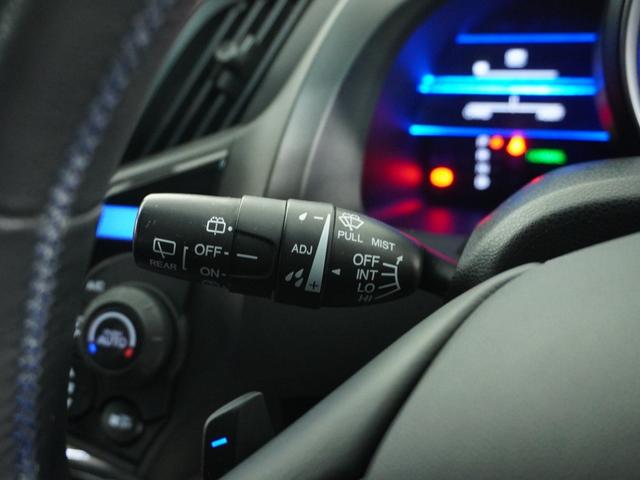 ＣＲ－Ｚ αブラックレーベル　１年保証　Ｒカメラ　ＥＴＣ　パドルシフト　純正アルミ　運転席ハイトアジャスターシート　トノカバー　レザーシート　シートヒーター　ドアバイザー　フォグライト　スマートキー　インテリア内装ブラック　ＰＳ（31枚目）