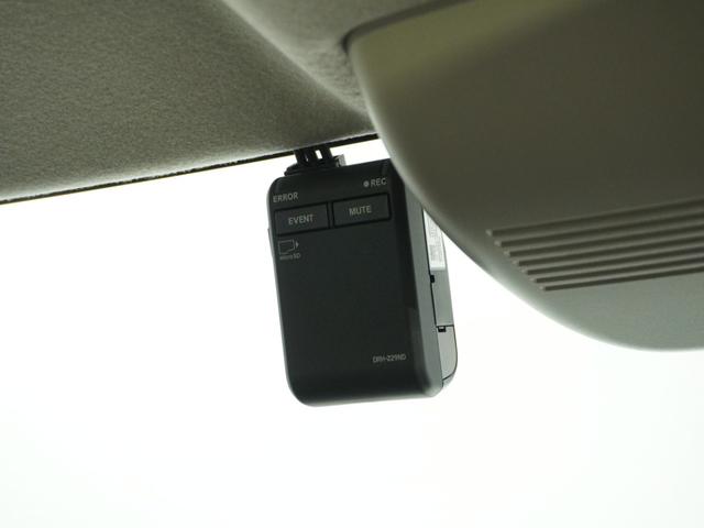 Ｎ－ＢＯＸ ベースグレード　当社試乗車　ナビ　Ｄレコ　Ｒカメ　ＥＴＣ　片電扉　ＢＴ　運転席ハイトアジャスターシート　インテリア内装アイボリー　液晶メーター　レベリングヘッドライト　ブレーキホールド付電動パーキングブレーキ（5枚目）