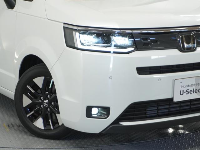 ステップワゴン エアー　１オ－ナ－　ナビ　後席モニタ　Ｒカメ　ＥＴＣ　両電扉　ＢＴ　後席シェード　運転席ハイトアジャスターシート　液晶メーター　インテリア内装黒　サイドバイザー　二列目キャプテンシート　電動サイドブレーキ（32枚目）
