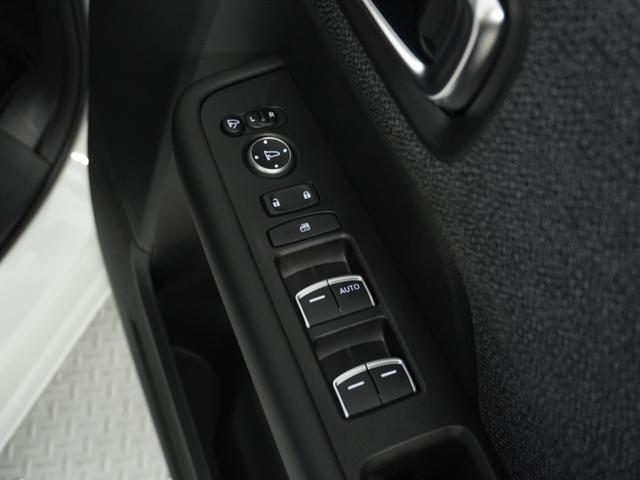 ステップワゴン エアー　１オ－ナ－　ナビ　後席モニタ　Ｒカメ　ＥＴＣ　両電扉　ＢＴ　後席シェード　運転席ハイトアジャスターシート　液晶メーター　インテリア内装黒　サイドバイザー　二列目キャプテンシート　電動サイドブレーキ（43枚目）