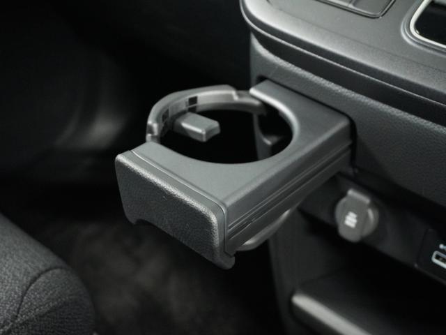 ステップワゴン エアー　１オ－ナ－　ナビ　後席モニタ　Ｒカメ　ＥＴＣ　両電扉　ＢＴ　後席シェード　運転席ハイトアジャスターシート　液晶メーター　インテリア内装黒　サイドバイザー　二列目キャプテンシート　電動サイドブレーキ（57枚目）