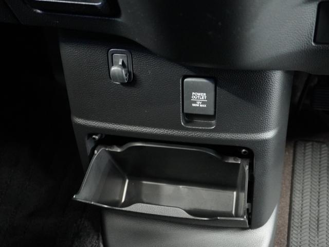 Ｎ－ＢＯＸカスタム Ｇ・Ｌターボホンダセンシング　ナビ　Ｒカメ　ＥＴＣ　両電扉　ＢＴ　地デジ　ＬＥＤ　クルコン　サイドバイザー　後席シェード　インテリア内装ブラック　合皮コンビシート　革巻ステアリング　ターボ車　運転席ハイトアジャスターシート（57枚目）
