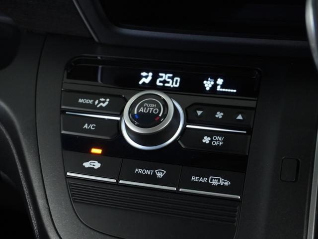 フリード Ｇ・ホンダセンシング　１オ－ナ－　ナビ　Ｒカメ　ＥＴＣ　両電扉　ＢＴ　地デジ　ＬＥＤ　後席シェード　マッドガード　インテリア内装ブラック　合皮コンビシート　サイドバイザー　二列目キャプテンシート　革巻ステアリング（9枚目）