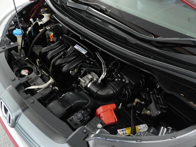 フリード Ｇ・ホンダセンシング　１オ－ナ－　ナビ　Ｒカメ　ＥＴＣ　両電扉　ＢＴ　地デジ　ＬＥＤ　後席シェード　マッドガード　インテリア内装ブラック　合皮コンビシート　サイドバイザー　二列目キャプテンシート　革巻ステアリング（19枚目）
