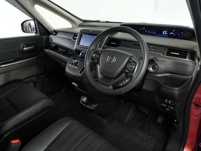 フリード Ｇ・ホンダセンシング　１オ－ナ－　ナビ　Ｒカメ　ＥＴＣ　両電扉　ＢＴ　地デジ　ＬＥＤ　後席シェード　マッドガード　インテリア内装ブラック　合皮コンビシート　サイドバイザー　二列目キャプテンシート　革巻ステアリング（61枚目）