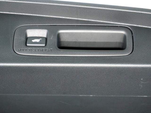 ステップワゴン ｅ：ＨＥＶスパーダプレミアムライン　１オ－ナ－　ナビ　全周囲カメラ　両電扉　ＥＴＣ２．０　パワーバックドア　インテリア内装ブラック　ブレーキホールド付電動パーキングブレーキ　後席シェード　シートヒーター　運転席ハイトアジャスターシート（19枚目）