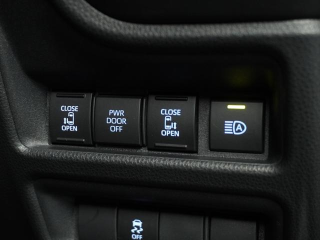 シエンタ ハイブリッドＺ　１オ－ナ－　ナビ　全周囲カメ　ＥＴＣ　両電扉　ＢＴ　地デジ　後席サーキュレーター　ステアリングヒーター　後席シェード　アースカラー　ブラインドスポットモニター　シートバックテーブル　シートヒーター（5枚目）