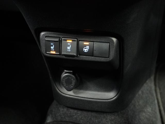 シエンタ ハイブリッドＺ　１オ－ナ－　ナビ　全周囲カメ　ＥＴＣ　両電扉　ＢＴ　地デジ　後席サーキュレーター　ステアリングヒーター　後席シェード　アースカラー　ブラインドスポットモニター　シートバックテーブル　シートヒーター（53枚目）