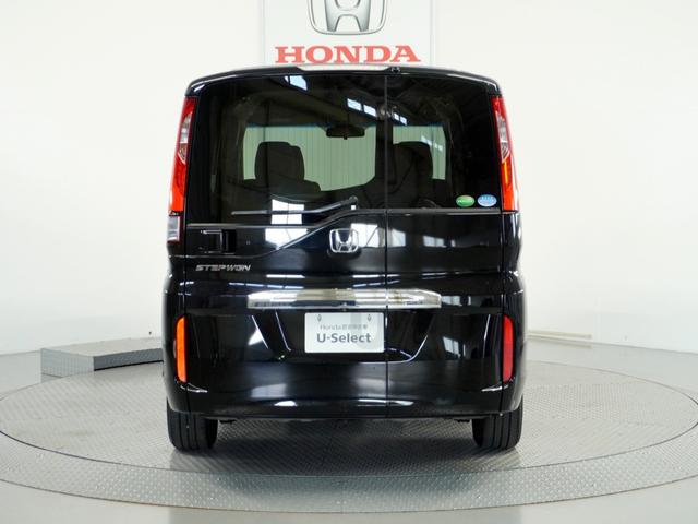 ステップワゴン Ｇホンダセンシング　１オ－ナ－　両電扉　ナビ　Ｒカメラ　ＥＴＣ　サイドバイザー　後席シェード　インテリア内装アイボリー　シートバックテーブル　デジタルメーター　三列シート　二列目キャプテンシート　ＬＥＤヘッドライト（33枚目）