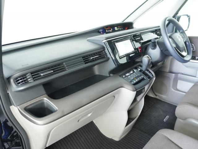 ステップワゴン Ｇホンダセンシング　１オ－ナ－　両電扉　ナビ　Ｒカメラ　ＥＴＣ　サイドバイザー　後席シェード　インテリア内装アイボリー　シートバックテーブル　デジタルメーター　三列シート　二列目キャプテンシート　ＬＥＤヘッドライト（51枚目）