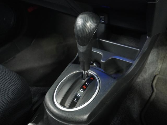 フィットハイブリッド スマートセレクション　ナビ　Ｒカメ　ＥＴＣ　クルコン　ＵＳＢ接続　ＣＤ再生　サイドバイザー　運転席ハイトアジャスターシート　インテリア内装ブラック　革巻ステアリング　スマートキー　フロントグラデーションガラス（48枚目）