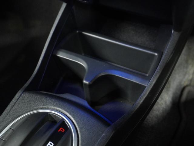 フィットハイブリッド スマートセレクション　ナビ　Ｒカメ　ＥＴＣ　クルコン　ＵＳＢ接続　ＣＤ再生　サイドバイザー　運転席ハイトアジャスターシート　インテリア内装ブラック　革巻ステアリング　スマートキー　フロントグラデーションガラス（49枚目）