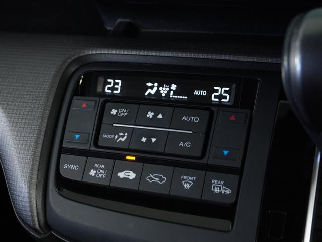 ステップワゴンスパーダ スパーダホンダセンシング　ナビ　Ｄレコ　Ｒカメ　ＥＴＣ２．０　両電扉　ＢＴ接続　ＬＥＤ　インテリア内装黒　運転席ハイトアジャスターシート　後席シェード　二列目ベンチシート　パドルシフト　デジタルメーター　革巻ステアリング（11枚目）
