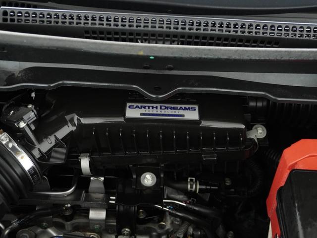 ステップワゴンスパーダ スパーダホンダセンシング　ナビ　Ｄレコ　Ｒカメ　ＥＴＣ２．０　両電扉　ＢＴ接続　ＬＥＤ　インテリア内装黒　運転席ハイトアジャスターシート　後席シェード　二列目ベンチシート　パドルシフト　デジタルメーター　革巻ステアリング（70枚目）