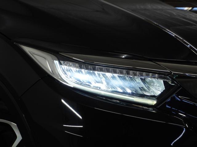 ヴェゼル ハイブリッドＺ・ホンダセンシング　ナビ　Ｒカメ　ＥＴＣ　クルコン　ＢＴ　地デジ　シートヒーター　ブレーキホールド付電動パーキングブレーキ　インテリア内装ブラック　運転席ハイトアジャスターシート　サイドバイザー　合皮コンビシート（12枚目）