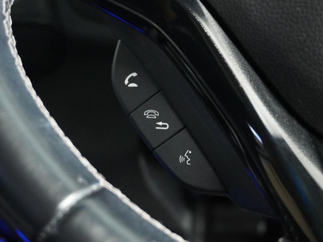 ヴェゼル ハイブリッドＺ・ホンダセンシング　ナビ　Ｒカメ　ＥＴＣ　クルコン　ＢＴ　地デジ　シートヒーター　ブレーキホールド付電動パーキングブレーキ　インテリア内装ブラック　運転席ハイトアジャスターシート　サイドバイザー　合皮コンビシート（53枚目）