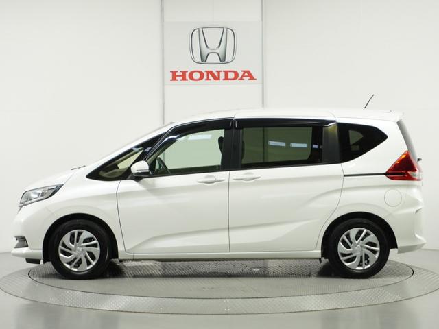 フリード Ｇ・ホンダセンシング　１オ－ナ－　ナビ　Ｒカメ　ＥＴＣ　両電扉　ＢＴ　地デジ　ＤＶＤ　シートヒーター　後席シェード　サイドバイザー　運転席ハイトアジャスターシート　二列目キャプテンシート　デジタルメーター　三列シート（14枚目）