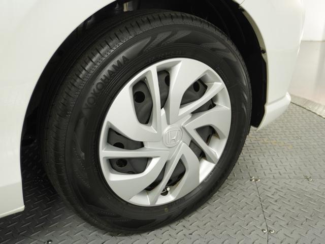 フリード Ｇ・ホンダセンシング　１オ－ナ－　ナビ　Ｒカメ　ＥＴＣ　両電扉　ＢＴ　地デジ　ＤＶＤ　シートヒーター　後席シェード　サイドバイザー　運転席ハイトアジャスターシート　二列目キャプテンシート　デジタルメーター　三列シート（17枚目）