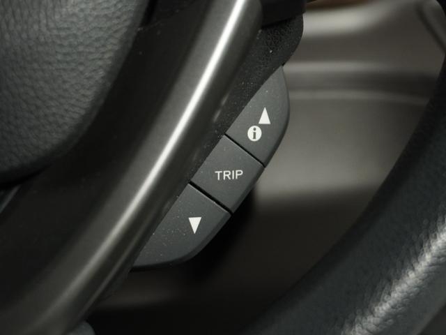 フリード Ｇ・ホンダセンシング　１オ－ナ－　ナビ　Ｒカメ　ＥＴＣ　両電扉　ＢＴ　地デジ　ＤＶＤ　シートヒーター　後席シェード　サイドバイザー　運転席ハイトアジャスターシート　二列目キャプテンシート　デジタルメーター　三列シート（46枚目）