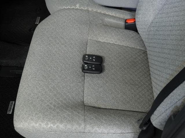 タント Ｘ　１オ－ナ－　ナビ　全周囲カメ　Ｄレコ　ＥＴＣ　両電扉　ＢＴ　全周囲カメラ　後席シェード　後席テーブル　サイドバイザー　助手席イージークローザードア　ミラクルオープンドア　後席シートスライド（32枚目）
