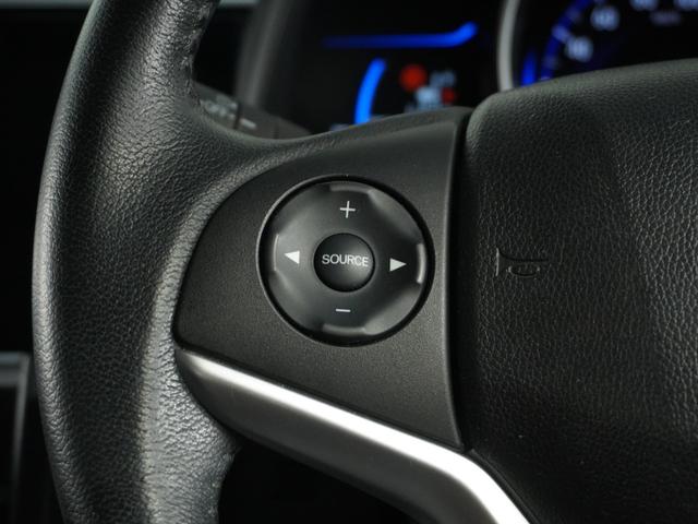 フィットハイブリッド Lパッケージ ナビ 地デジ DVD CD リアカメラ ETC インテリア内装ブラック 運転席ハイトアジャスターシート フロントグラデーションガラス アームレスト 合皮コンビシート 社外アルミホイル オートエアコン.(38枚目)