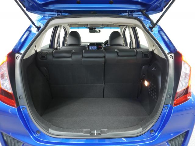 フィットハイブリッド Lパッケージ ナビ 地デジ DVD CD リアカメラ ETC インテリア内装ブラック 運転席ハイトアジャスターシート フロントグラデーションガラス アームレスト 合皮コンビシート 社外アルミホイル オートエアコン.(47枚目)