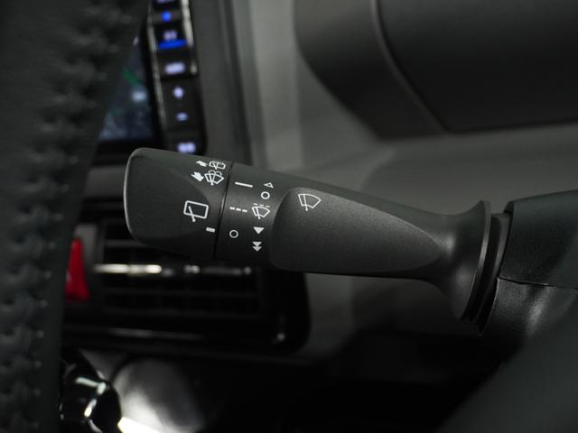 タント カスタムRSセレクション 1オ-ナ- ナビ Rカメ Dレコ ETC 両電扉 BT 地デジ 後席シェード ツートンカラー 合皮コンビシート インテリア内装ブラック 助手席イージークローザー デジタルメーター サイドバイザー(51枚目)