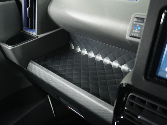 タント カスタムRSセレクション 1オ-ナ- ナビ Rカメ Dレコ ETC 両電扉 BT 地デジ 後席シェード ツートンカラー 合皮コンビシート インテリア内装ブラック 助手席イージークローザー デジタルメーター サイドバイザー(63枚目)