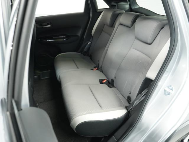 フィット クロスター 1オ-ナ- LED ナビ Rカメラ ETC ドライブレコーダー 運転席ハイトアジャスターシート フロントグラデーションガラス 液晶メーター サイドカーテンエアバック ツートンカラー オートエアコン.(12枚目)