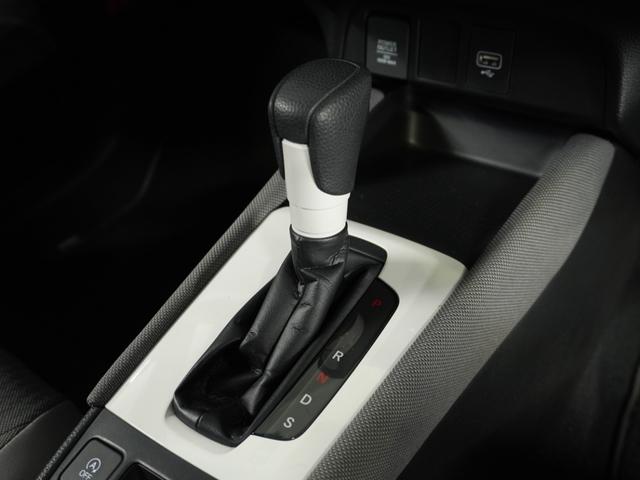 フィット クロスター 1オ-ナ- LED ナビ Rカメラ ETC ドライブレコーダー 運転席ハイトアジャスターシート フロントグラデーションガラス 液晶メーター サイドカーテンエアバック ツートンカラー オートエアコン.(30枚目)