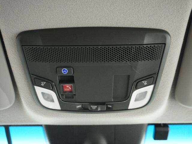 フィット クロスター 1オ-ナ- LED ナビ Rカメラ ETC ドライブレコーダー 運転席ハイトアジャスターシート フロントグラデーションガラス 液晶メーター サイドカーテンエアバック ツートンカラー オートエアコン.(39枚目)