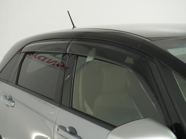 フィット クロスター 1オ-ナ- LED ナビ Rカメラ ETC ドライブレコーダー 運転席ハイトアジャスターシート フロントグラデーションガラス 液晶メーター サイドカーテンエアバック ツートンカラー オートエアコン.(56枚目)